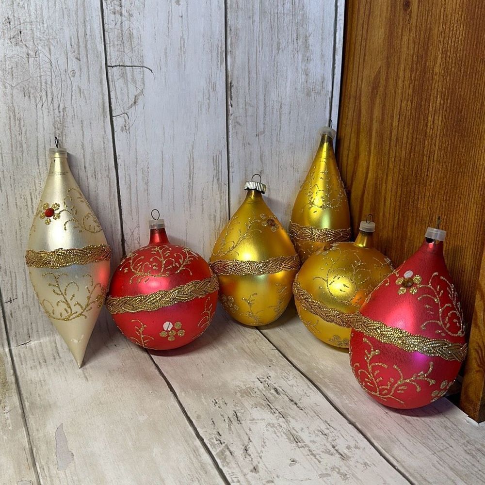 Vintage Gold Red White Glass Ornaments set of‎ 6 Glitter Rhinestones